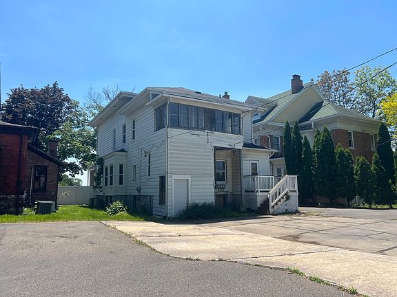 2nd image of 165 Capital Ave NE