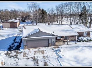 N5558 County Rd W, New London, WI 54961