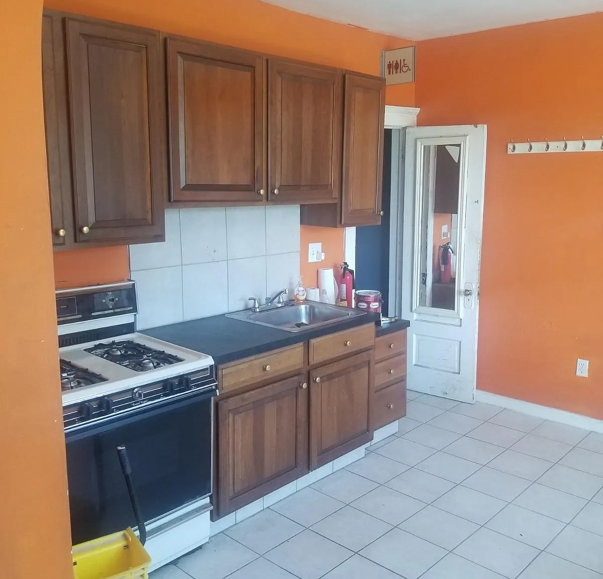 2 bed, 1450 sqft, $1,200 — Photo 1