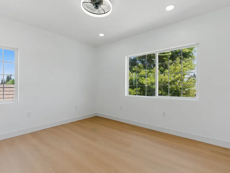 412 W Tregallas Rd #412 — Photo 11