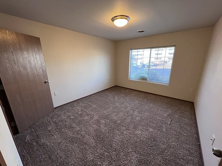 Dakota Pointe — Photo 37