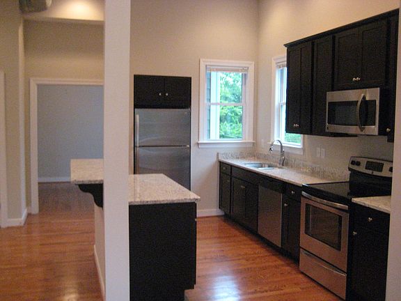 2nd image of 1316 Parkwood Ave APT A