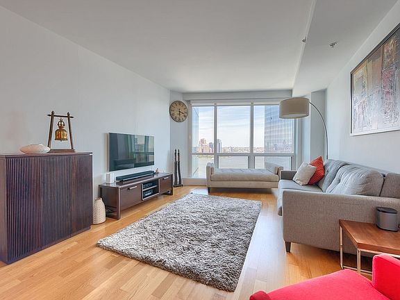 3rd image of 77 Hudson St APT 2907