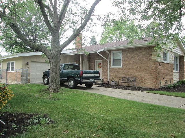 1st image of 746 Campbell Ave