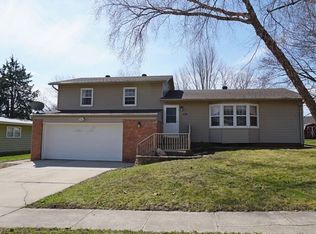 114 Central Ave, Charles City, IA 50616