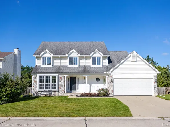 24261 Scarlet Ct, Novi, MI 48374
