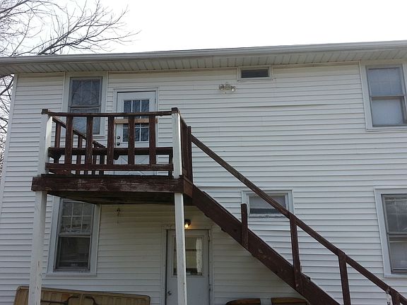 4th image of 313 S Hutchinson Ave