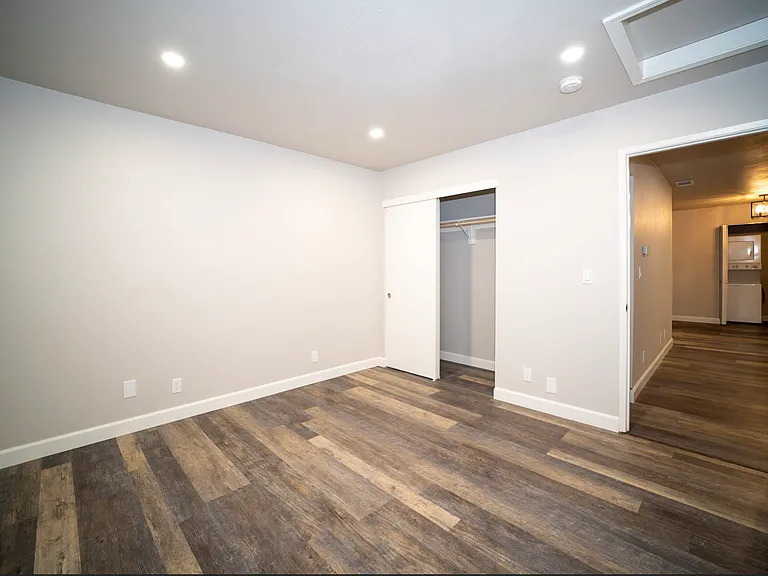 3258 Strevel Way — Photo 3