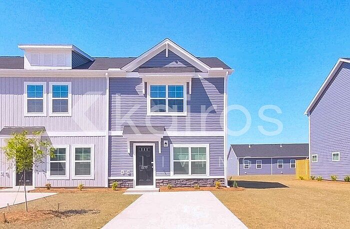 1st image of 2477 Banyon Cir