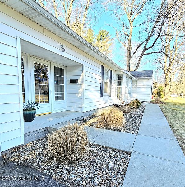 3rd image of 133 Mosher Road