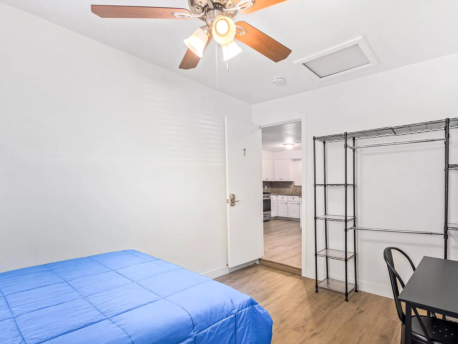 4 bed, 3.0 bath, 1519 sqft, $797 — Photo 2