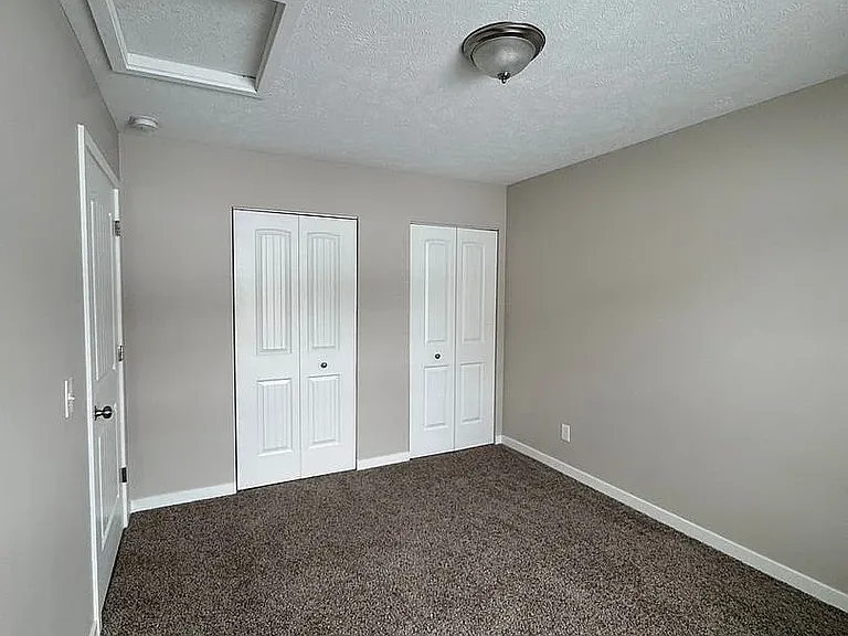 5085 Liberty Dr — Photo 9