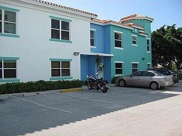 1st image of 1575 N Treasure Dr #3