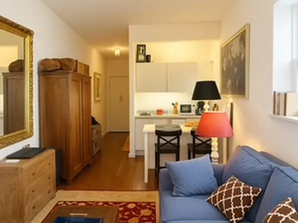 20 East 88th Street 1E image 2 of 11
