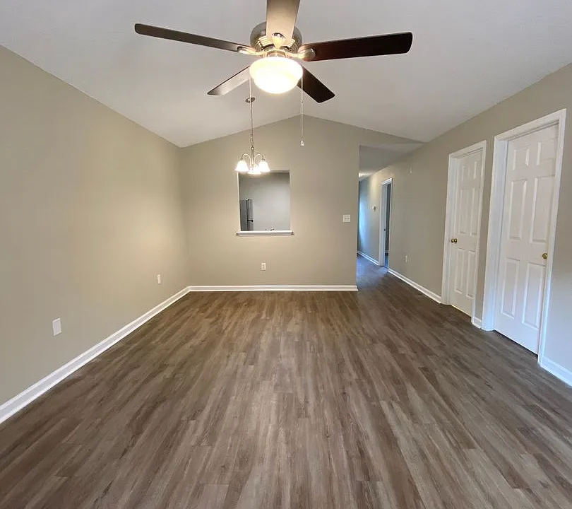 101/105 Cameron Court