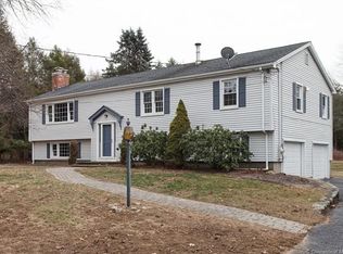 10 Orchard Rd, Woodbridge, CT 06525