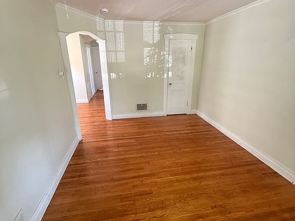 2nd image of 41 Linview Ter #L