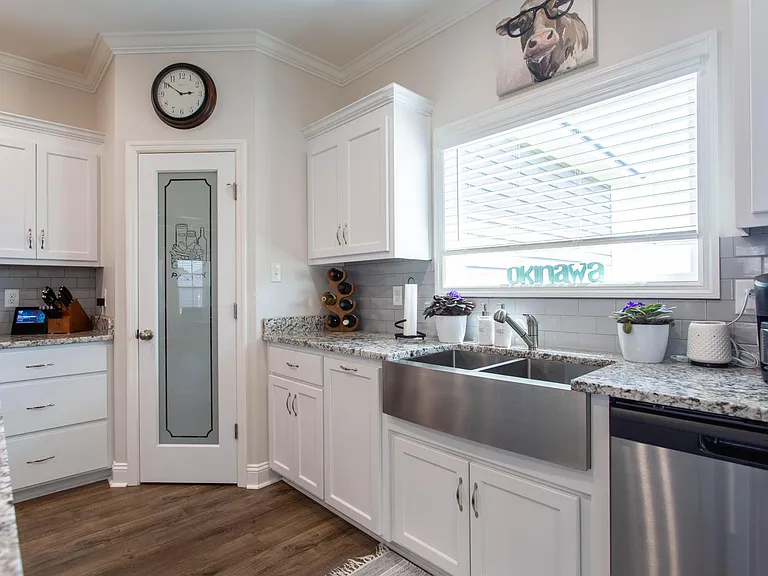 3921 Countess Ct — Photo 11