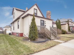 1325 Cleveland Ave, Racine, WI 53405