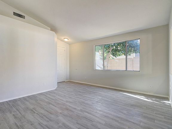 5th image of 6712 W Ivanhoe St