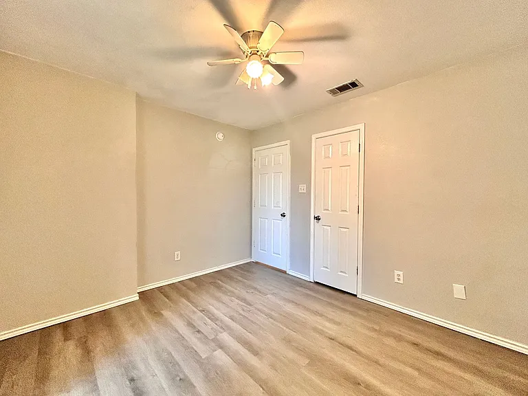404 Mesquite Cir — Photo 19