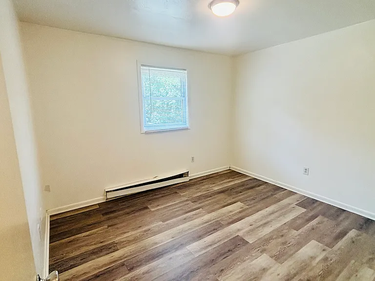 85 Green Meadow Ln #5 — Photo 8