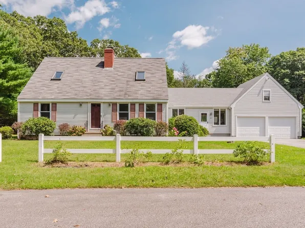 83 Maynard Ave, Seekonk, MA 02771