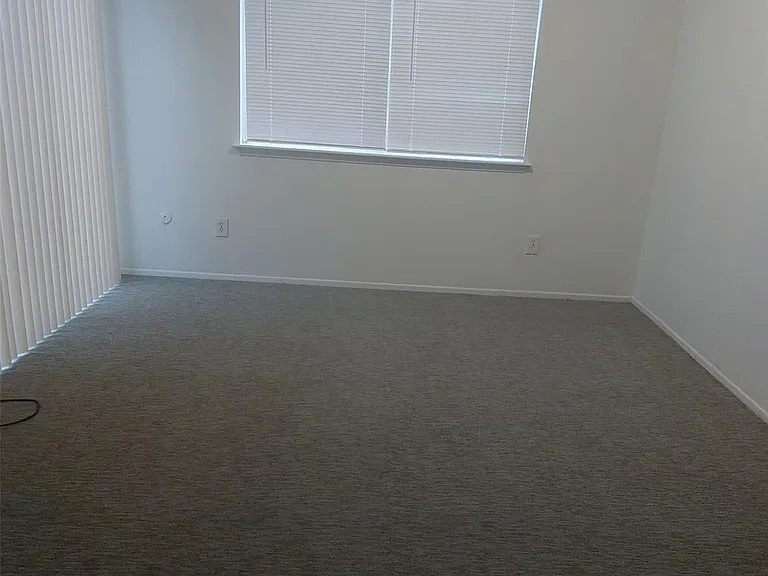 8151 Misty Ridge Ln — Photo 12