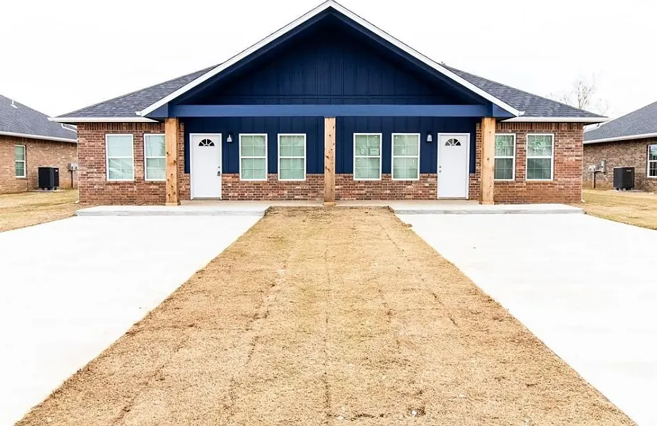 3 bed, 1245 sqft, $1,500 — Photo 1
