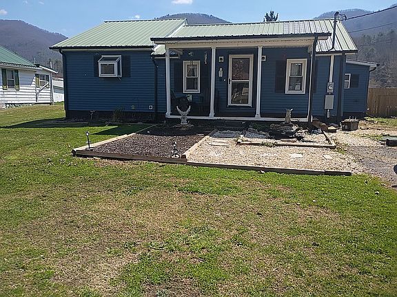 2nd image of 127 Cates Cor