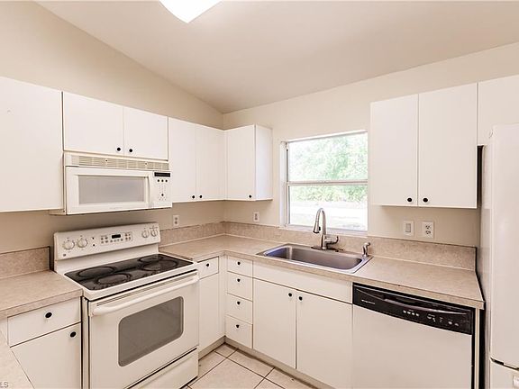 4th image of 4937/4939 Leonard BLVD S