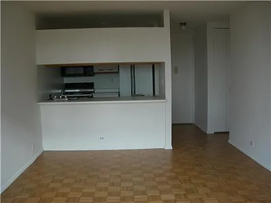 Rented by RELO REDAC INC. | media 3