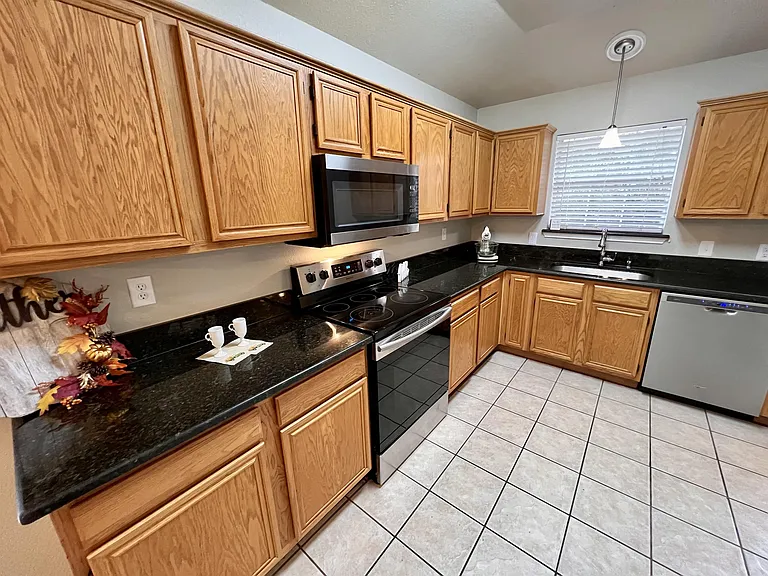 2805 Yorkfield Ct — Photo 13