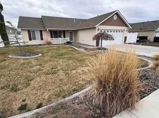 4908 Catalonia Dr, Pasco, WA 99301