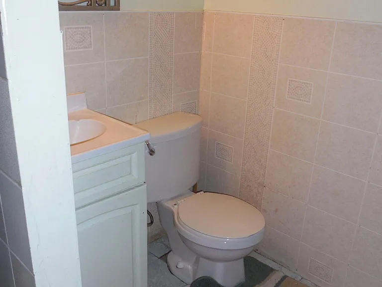 131 E Coulter St — Photo 6