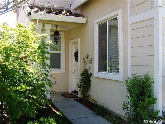 2nd image of 225 Wild Oak Ct