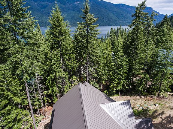 A short walk to the Lake