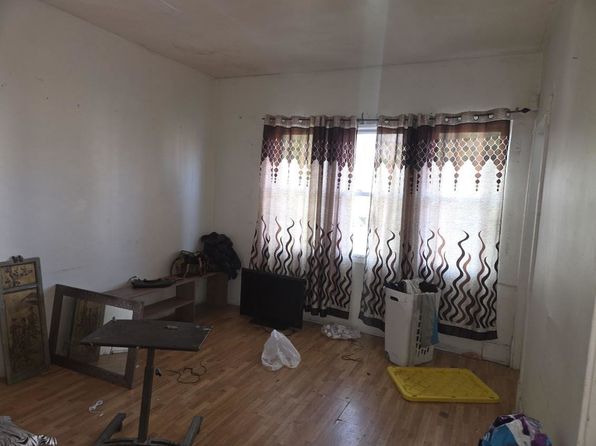 chicago-illinois-2143591382 picture