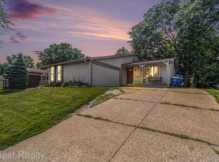 660 Woodingham Ave, Waterford, MI