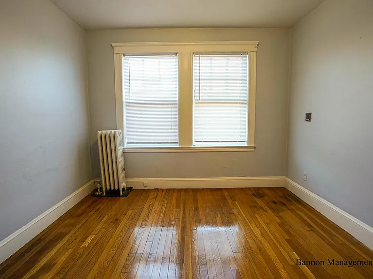 81 Beechcroft St #1 — Photo 5