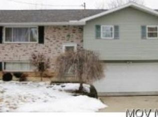 268 E Lubeck Hills Dr, Washington, WV 26181