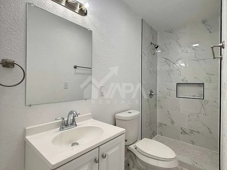 242 Glamis Ave — Photo 12