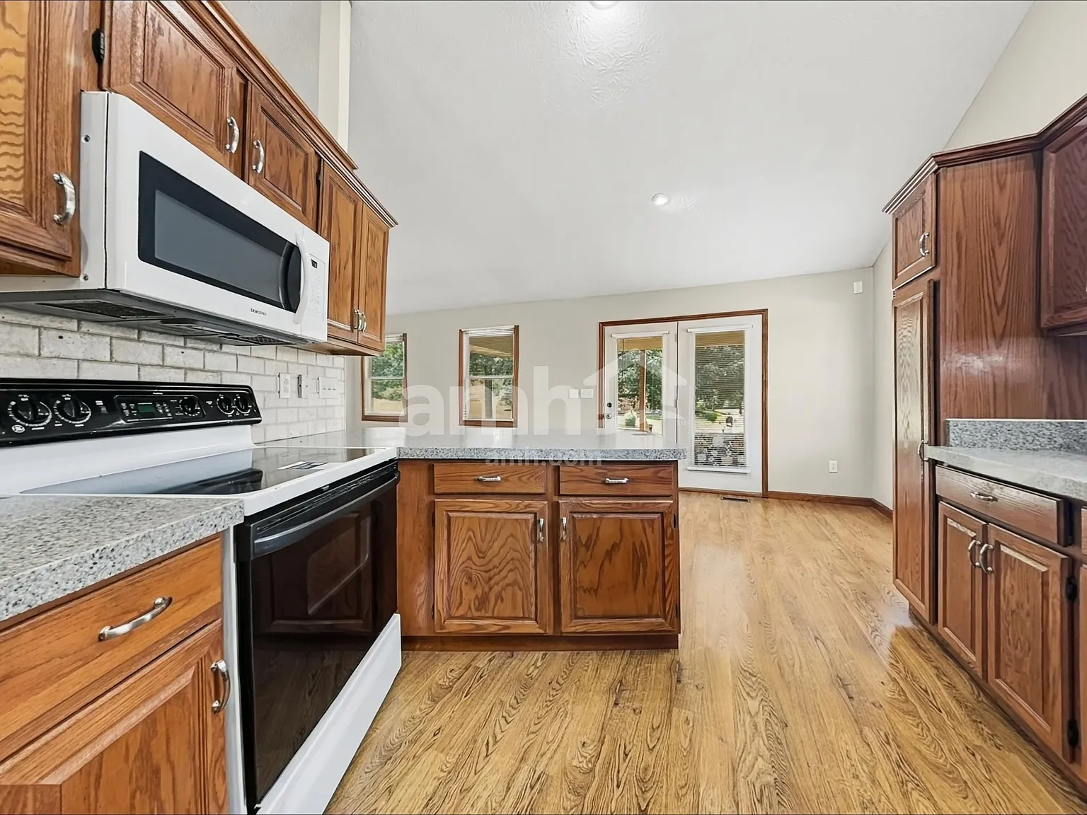 4 bed, 3.0 bath, 2230 sqft, $2,695 — Photo 3