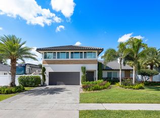9285 Old Pine Rd, Boca Raton, FL 33428