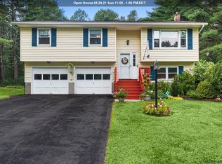 33 San Luis Rd, Gansevoort, NY 12831