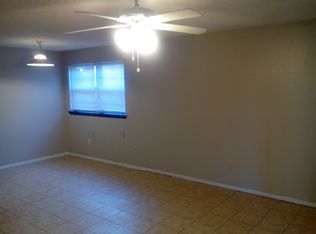 1009 NW 25th St, Moore, OK 73160