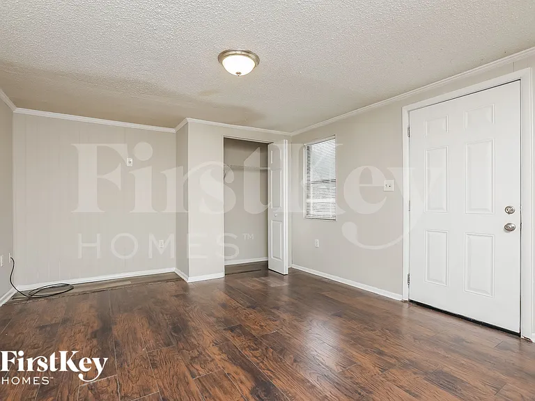 1030 Maxey Dr — Photo 11