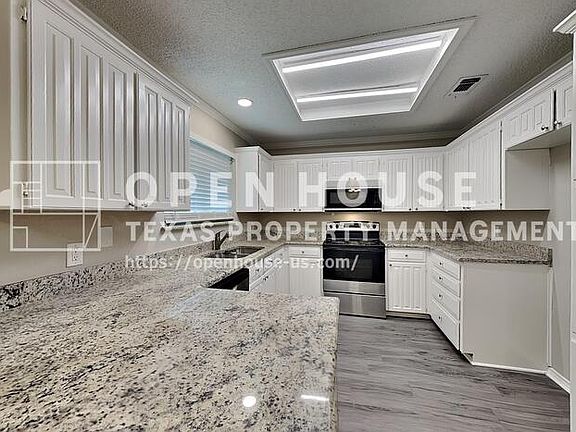 5th image of 6880 Hickory Hollow Ln