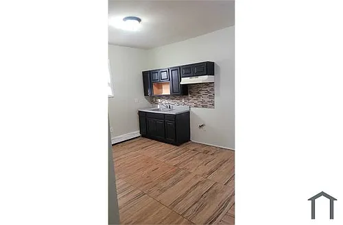 951 Clinton Ave #2B Photo 1