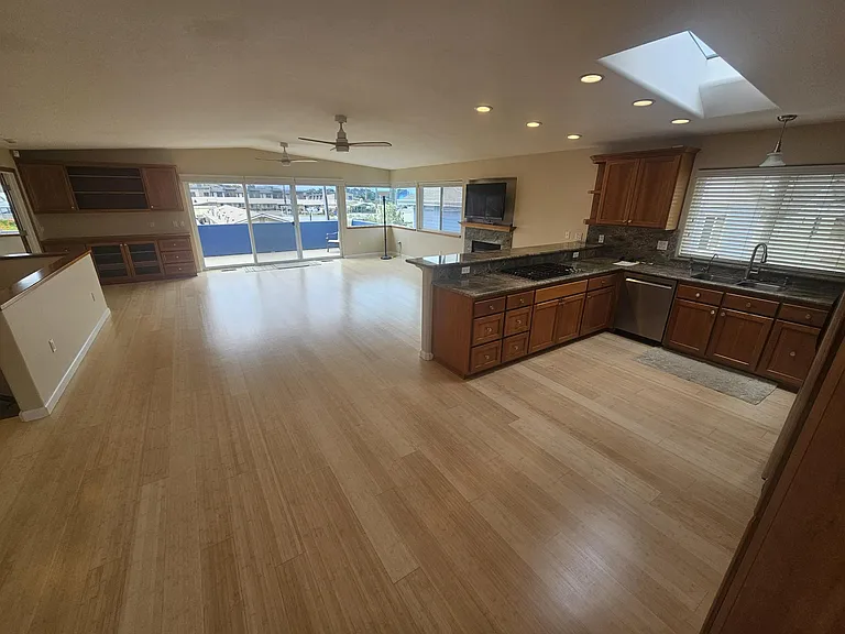 335 Las Vegas St #1 — Photo 9